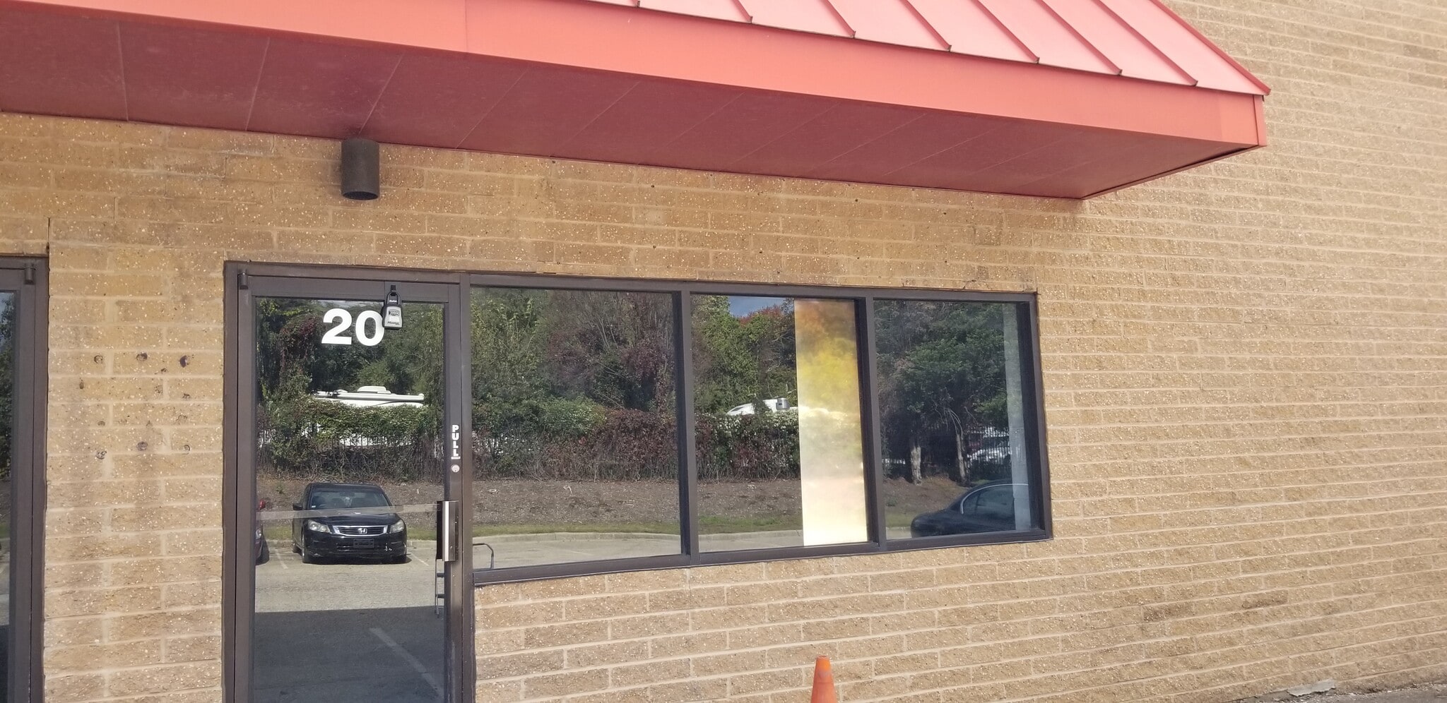 550 Crain Hwy N, Glen Burnie, MD à louer Photo intérieure– Image 1 sur 17