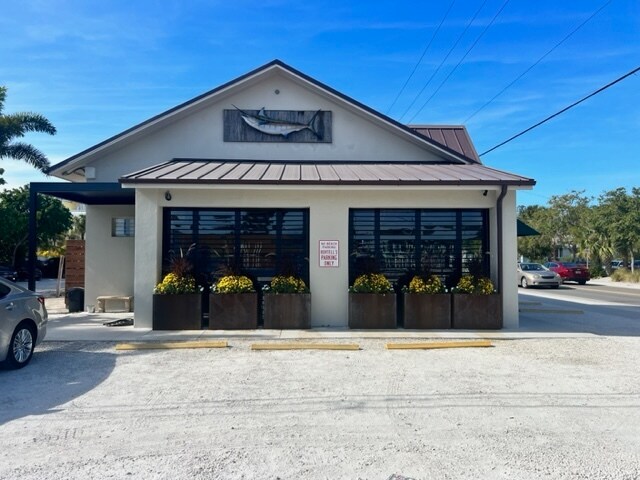 10002 Gulf Dr, Anna Maria, FL à vendre - Photo de l’immeuble – Image 2 sur 29