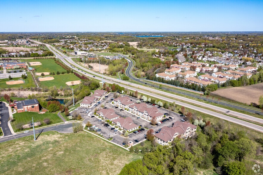 7975 Stone Creek Dr, Chanhassen, MN à vendre - Aérien – Image 3 sur 27