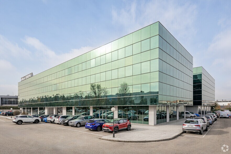 Avenida de Fuencarral, 24, Alcobendas, Madrid à louer - Photo de l’immeuble – Image 2 sur 3