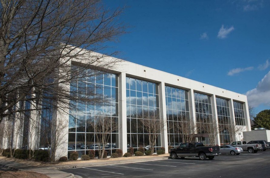 6700-6703 Odyssey Dr, Huntsville, AL à louer - Photo de l’immeuble – Image 2 sur 9
