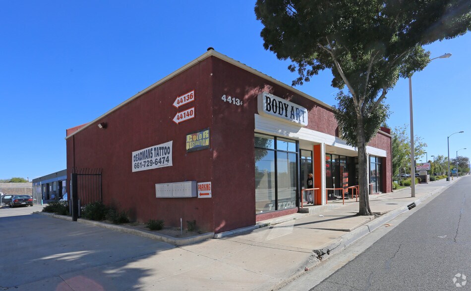 44134-44140 10th St W, Lancaster, CA à louer - Photo de l’immeuble – Image 2 sur 2