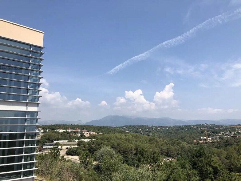 Bureau dans Biot à louer - Photo de l’immeuble – Image 3 sur 10
