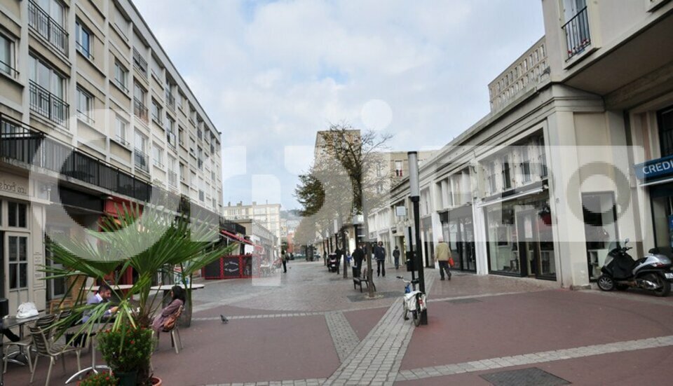Local commercial dans Le Havre à louer - Photo de l’immeuble – Image 2 sur 5