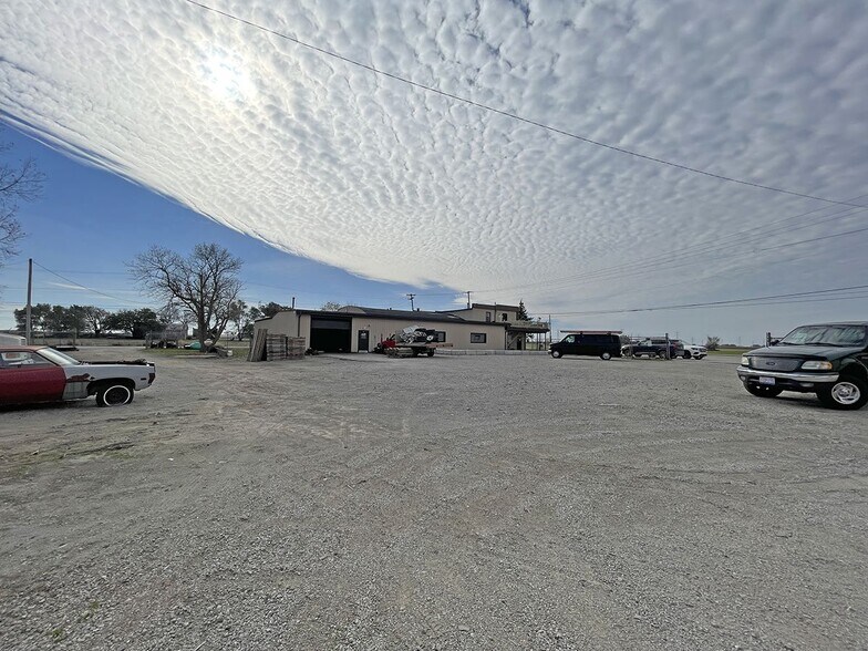 22502 Dixie Hwy, Perrysburg, OH à louer - Photo de l’immeuble – Image 2 sur 3