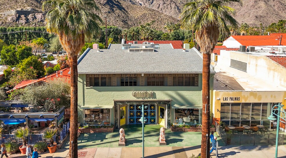 457 Palm Canyon Dr, Palm Springs, CA à louer - Photo de l’immeuble – Image 1 sur 4