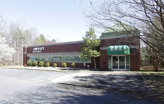 Plus de détails pour 400 E Arrowhead Dr, Charlotte, NC - Local d'activités à louer