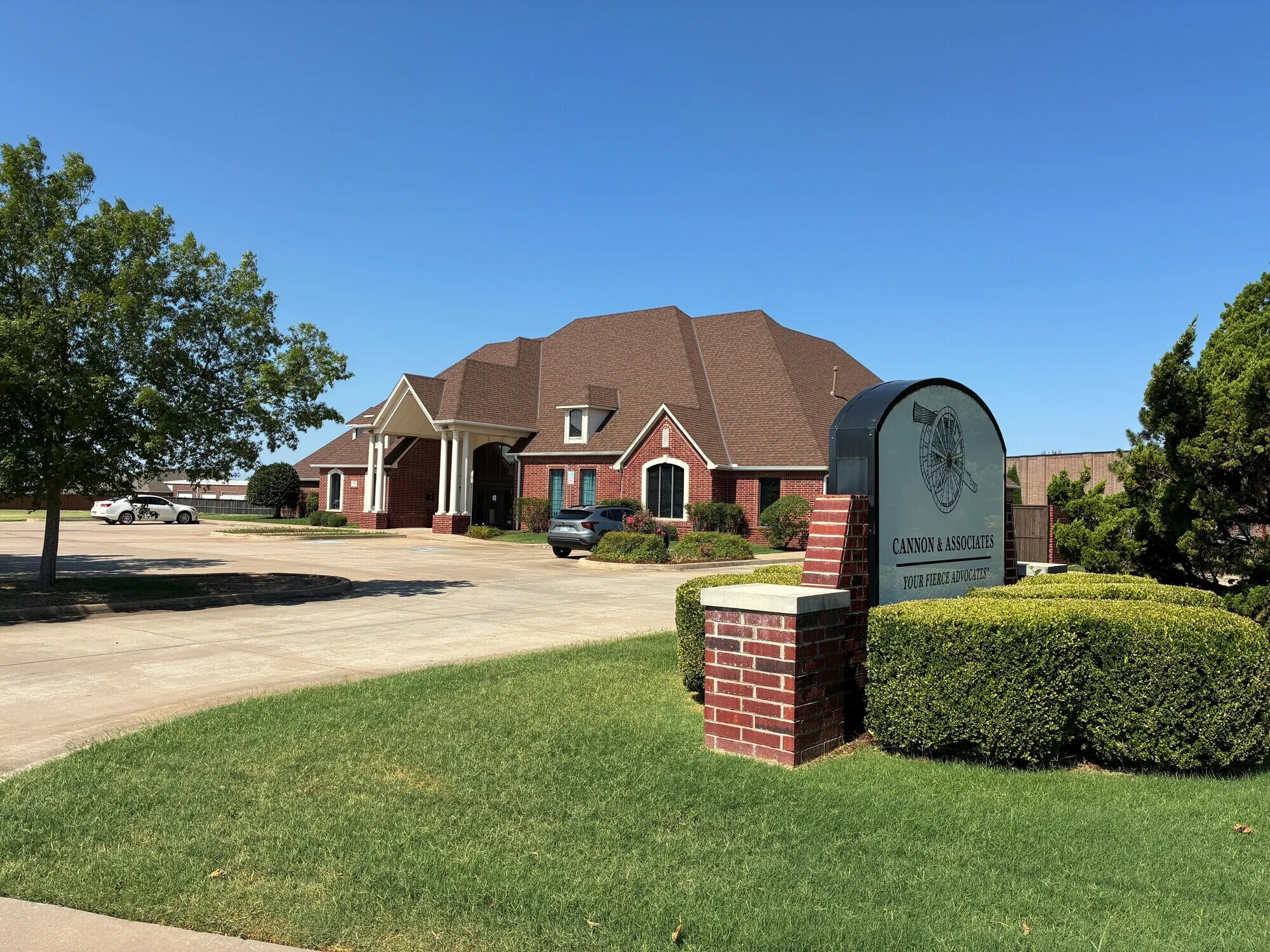 1425 S Fretz Ave, Edmond, OK à vendre Photo principale– Image 1 sur 37