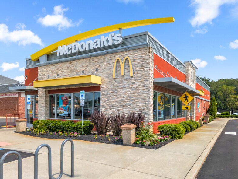 403 Delsea Dr, Malaga, NJ à vendre - Photo de l’immeuble – Image 2 sur 6