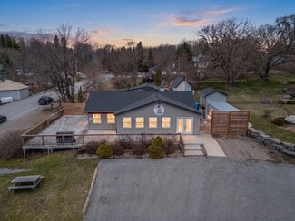Plus de détails pour 1004 Medical Center Rd, Sharbot Lake, ON - Local commercial à vendre