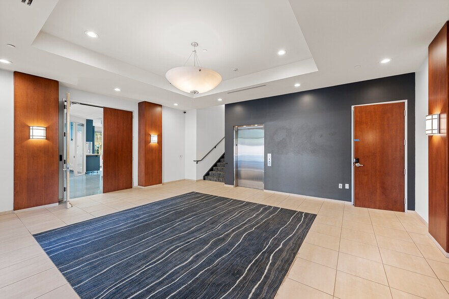 2036 Corte Del Nogal, Carlsbad, CA à vendre - Hall d’entrée – Image 3 sur 17