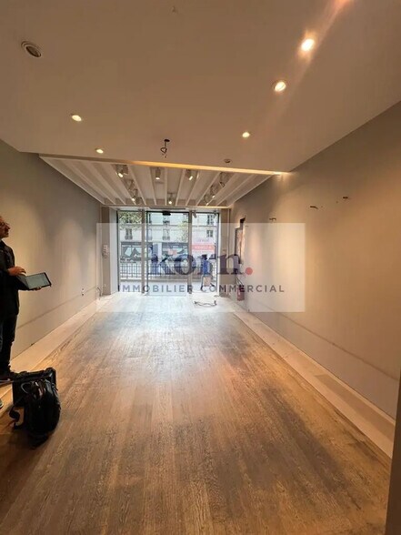 Local commercial dans Paris à louer - Photo de l’immeuble – Image 3 sur 4