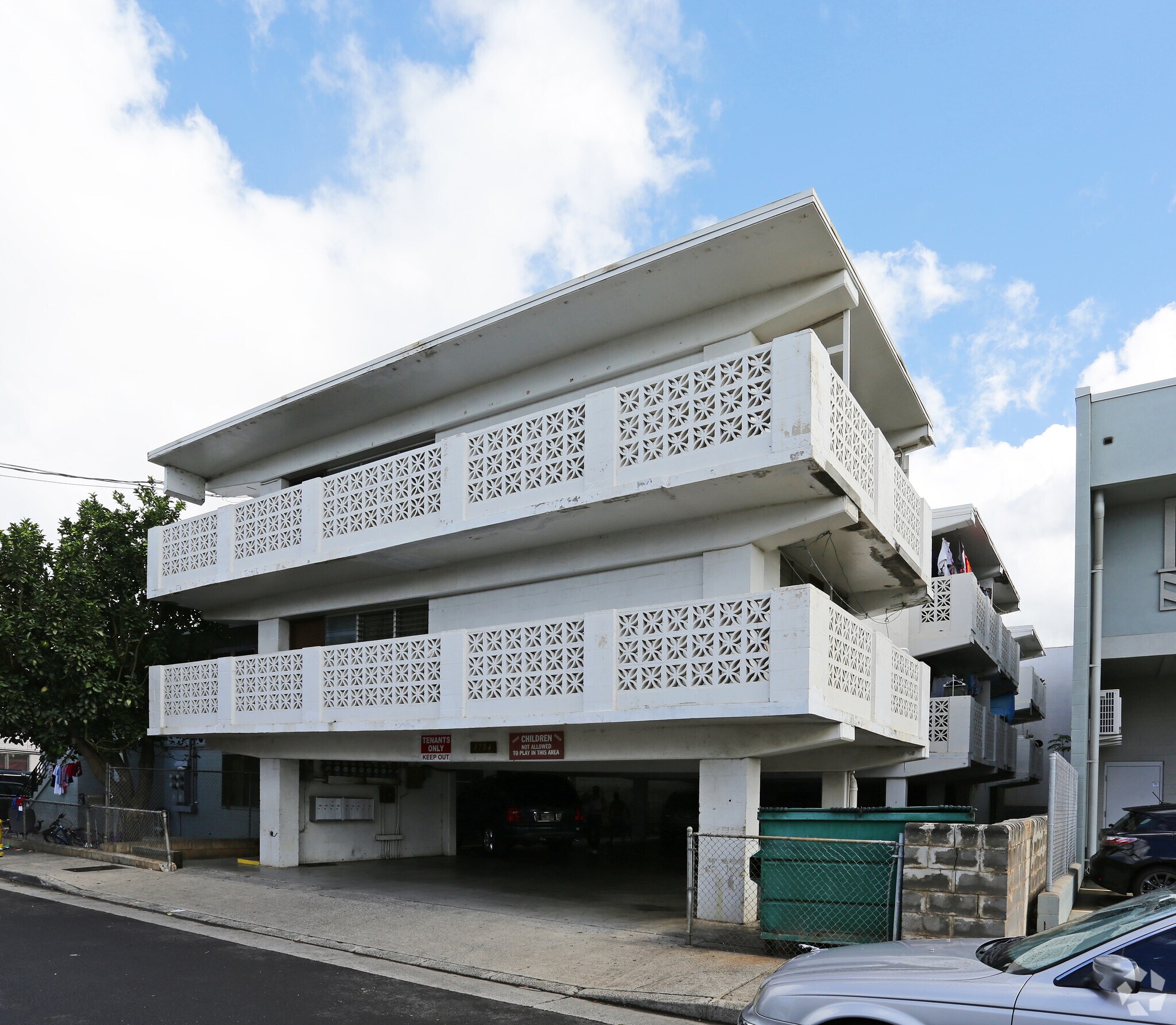 1754 Silva St, Honolulu, HI à vendre Photo principale– Image 1 sur 4
