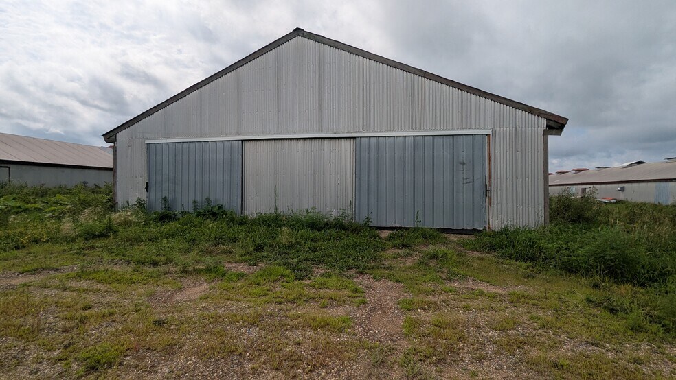 62748 MN-7, Hutchinson, MN à vendre - Photo de l’immeuble – Image 3 sur 22