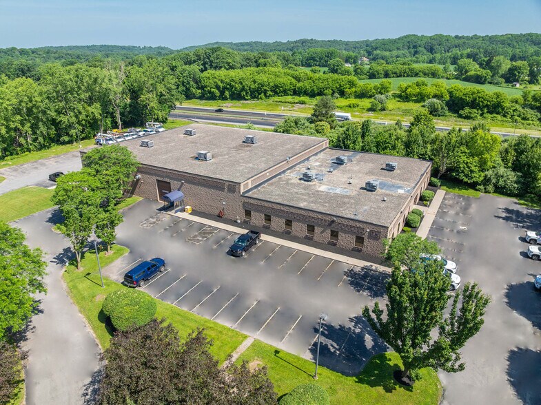 580 Fishers Station Dr, Victor, NY à louer - Photo de l’immeuble – Image 3 sur 28