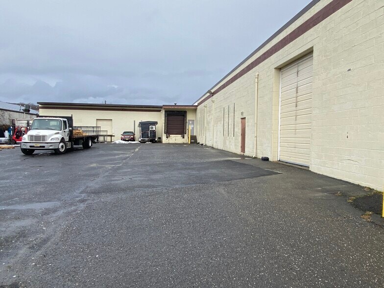 50 Peel St, Paterson, NJ à louer - Photo de l’immeuble – Image 3 sur 5
