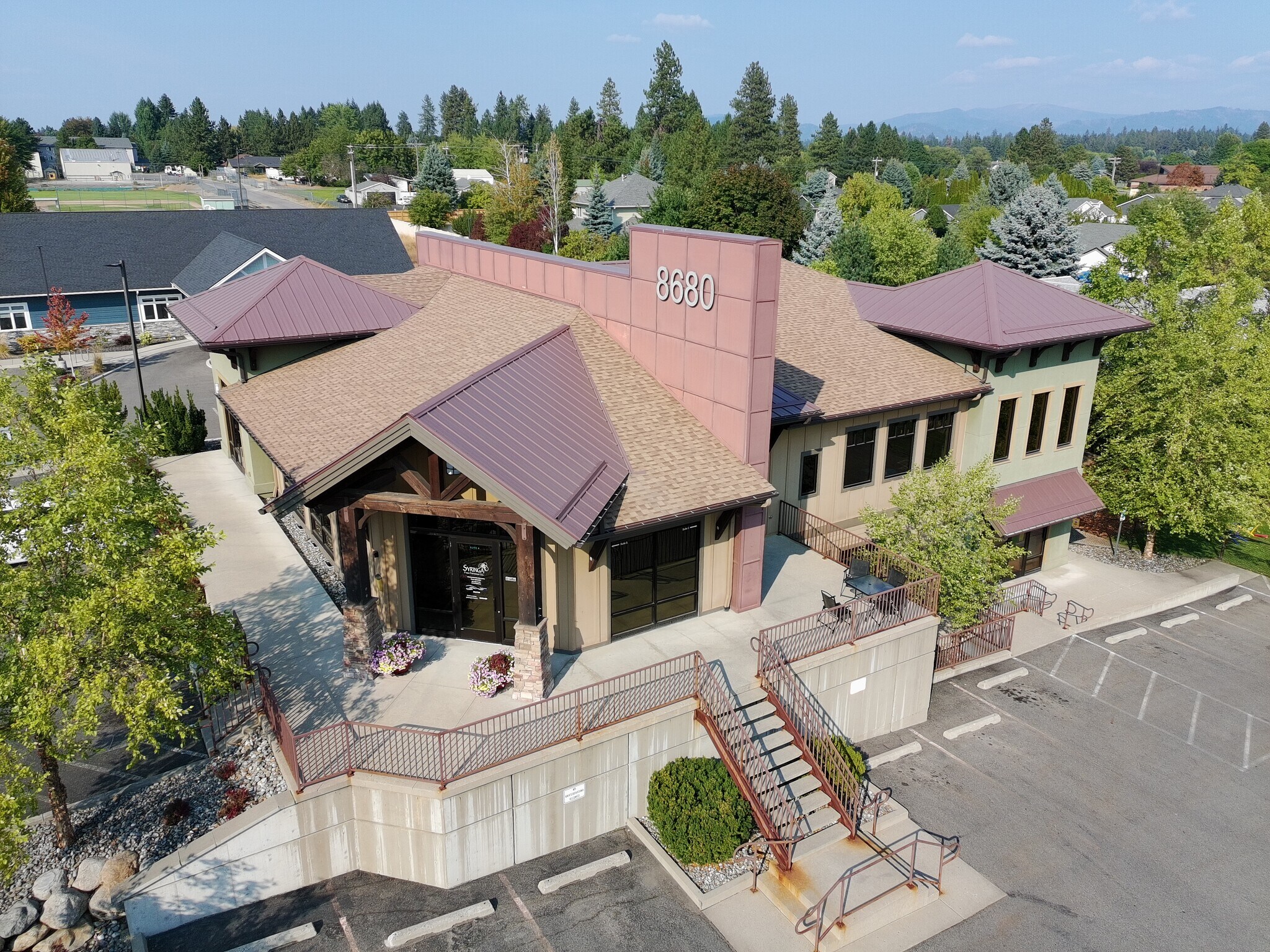 8680 N Wayne Dr, Hayden, ID à vendre Photo principale– Image 1 sur 15
