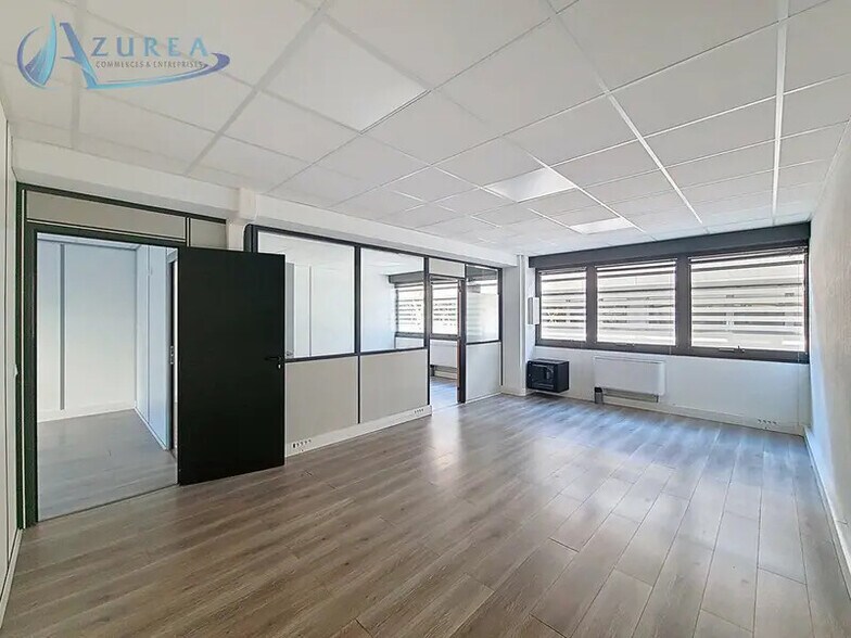 Bureau dans Villeneuve-Loubet à louer - Photo intérieure – Image 1 sur 7