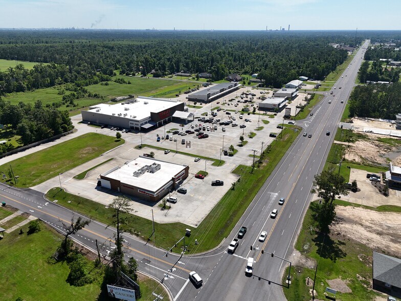 1355 Sam Houston Jones Pky, Moss Bluff, LA à louer - Photo de l’immeuble – Image 2 sur 4