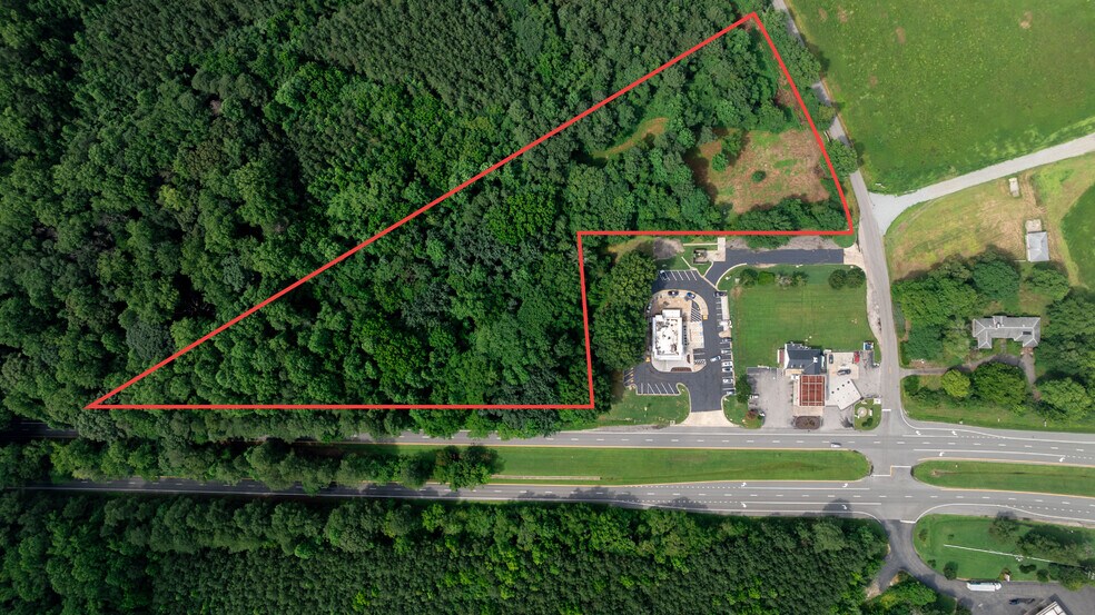 9131 Barhamsville Rd, Toano, VA à vendre - Photo de l’immeuble – Image 1 sur 11