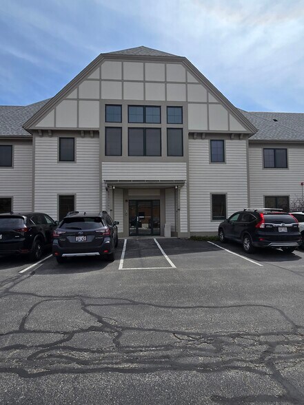1500 W Market St, Mequon, WI à louer - Photo de l’immeuble – Image 3 sur 12