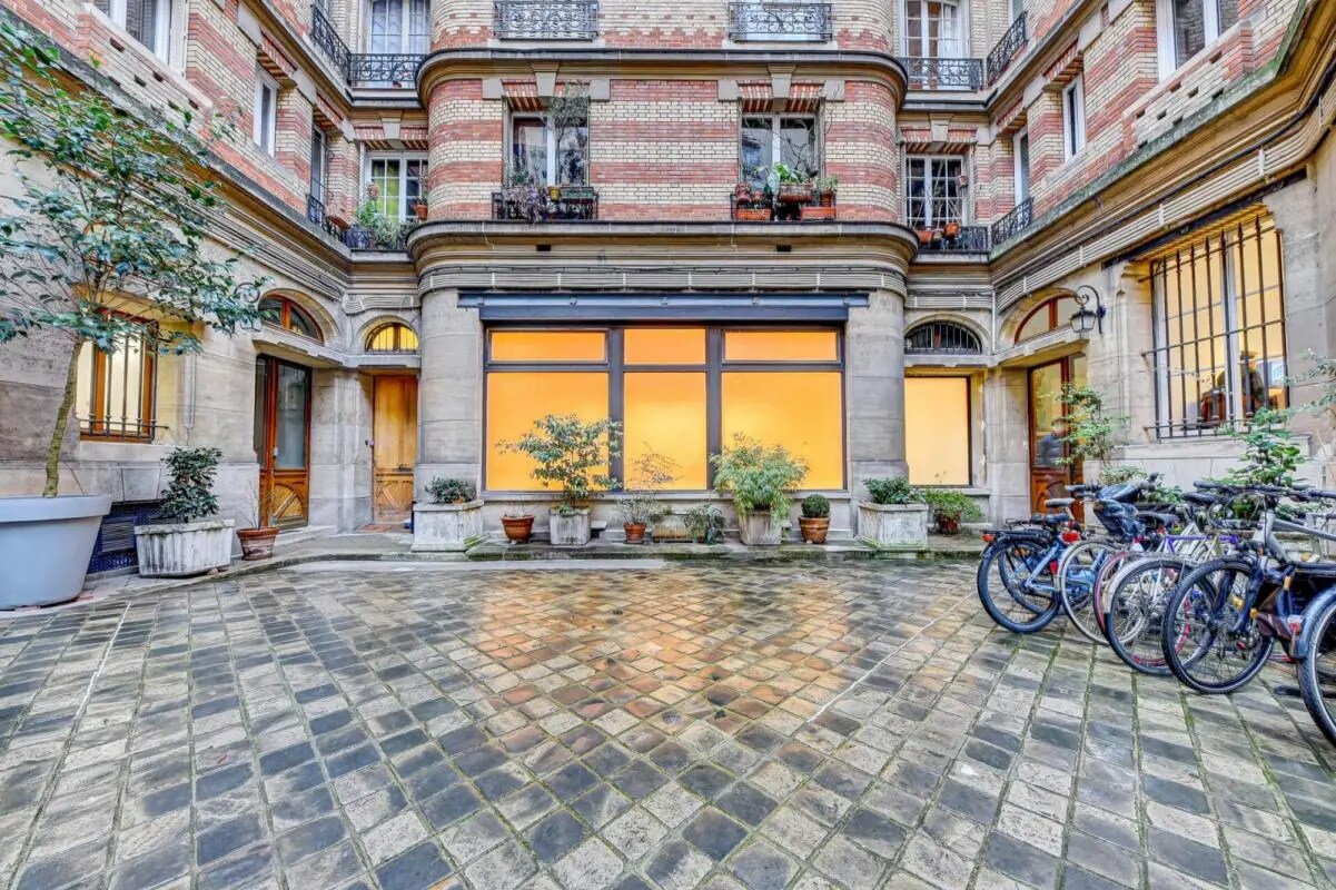 22 Rue Oberkampf, Paris à vendre Photo de l’immeuble– Image 1 sur 1