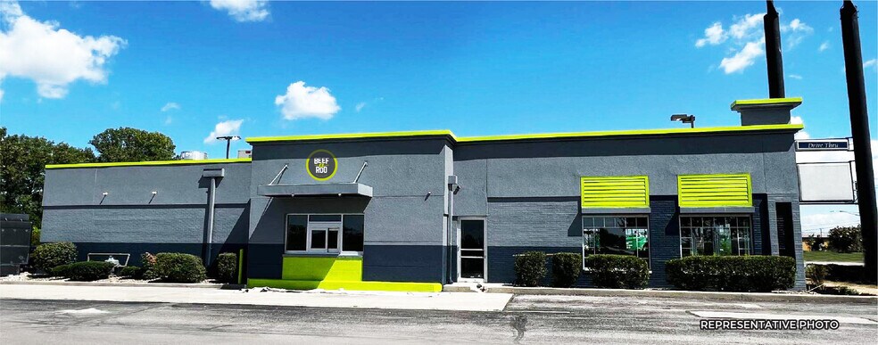 3111 Hwy 7, Blue Springs, MO à louer - Photo de l’immeuble – Image 2 sur 5