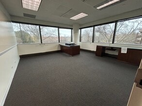 5202 Old Orchard Rd, Skokie, IL à louer Photo intérieure– Image 1 sur 7