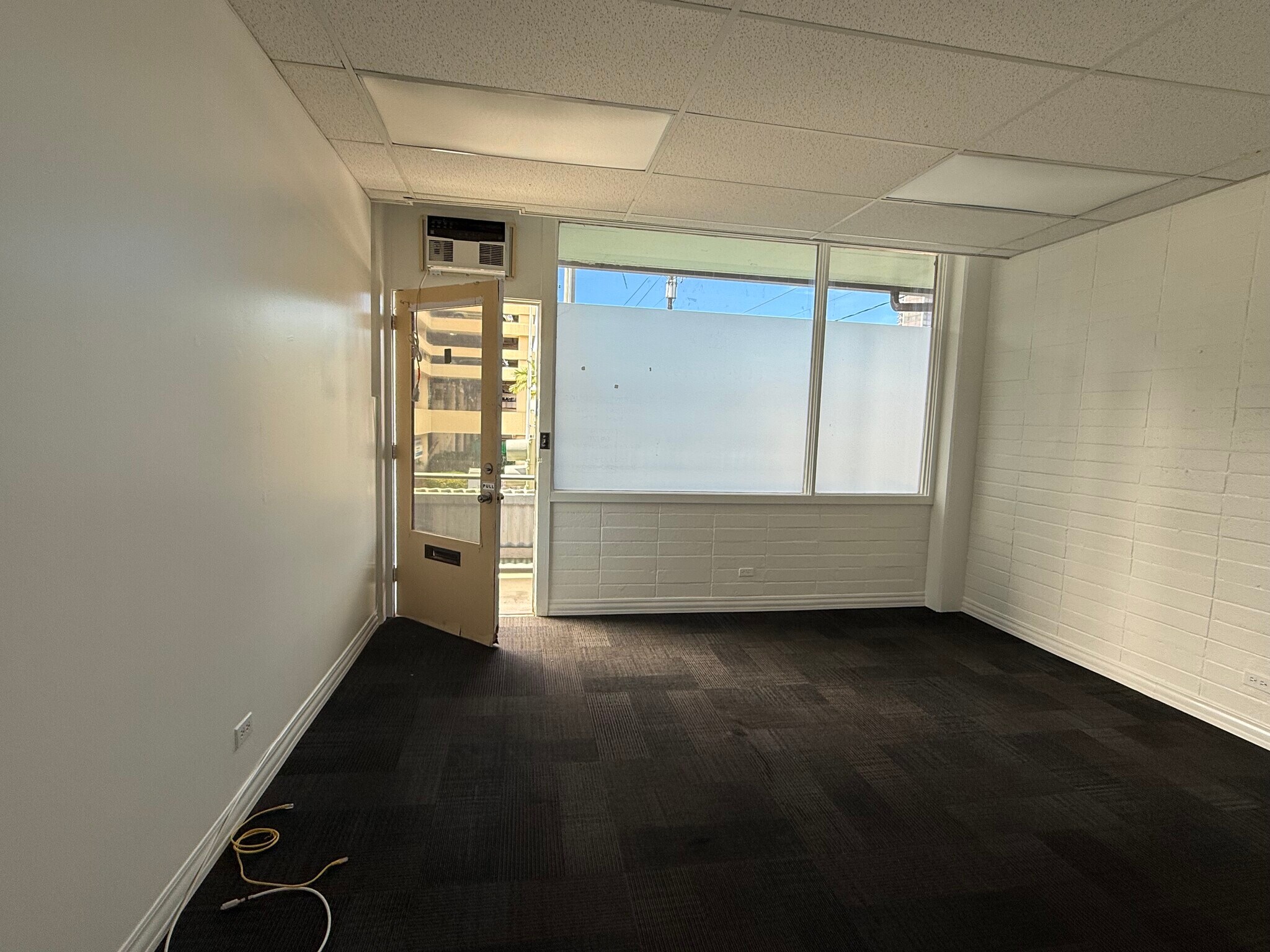 1023 Pensacola St, Honolulu, HI à louer Photo intérieure– Image 1 sur 12
