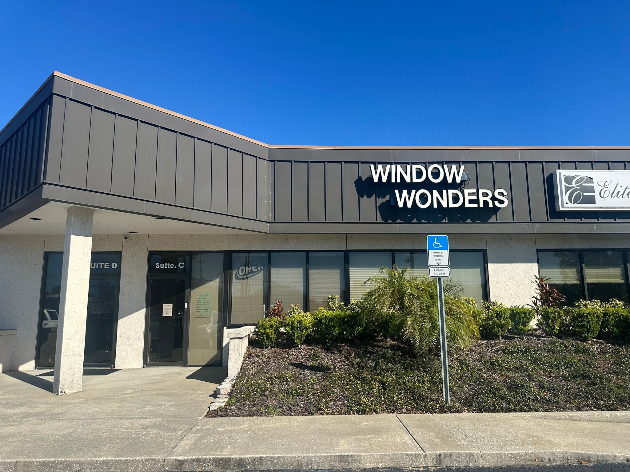 105 N Falkenburg Rd, Tampa, FL à louer Photo intérieure– Image 1 sur 7