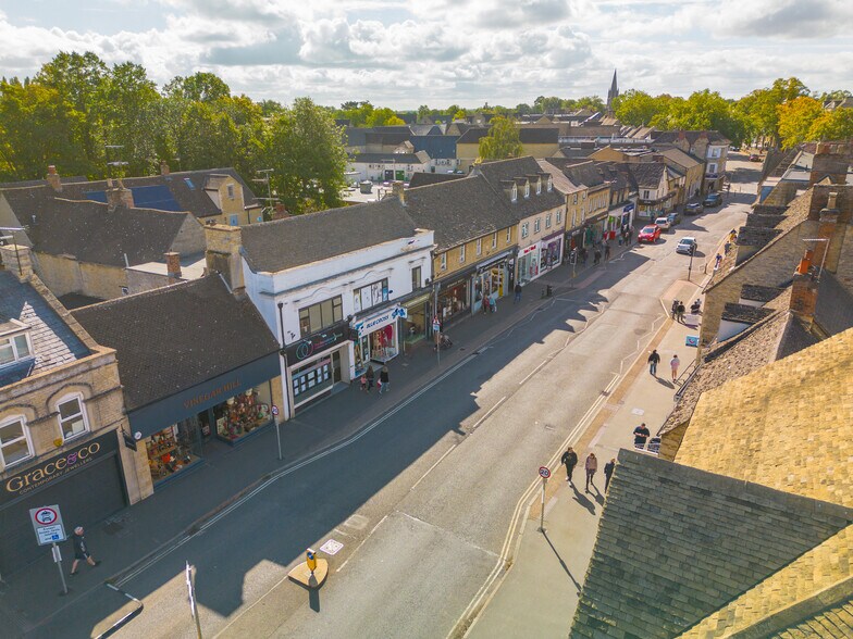 28 High St, Witney à vendre - Aérien – Image 2 sur 2