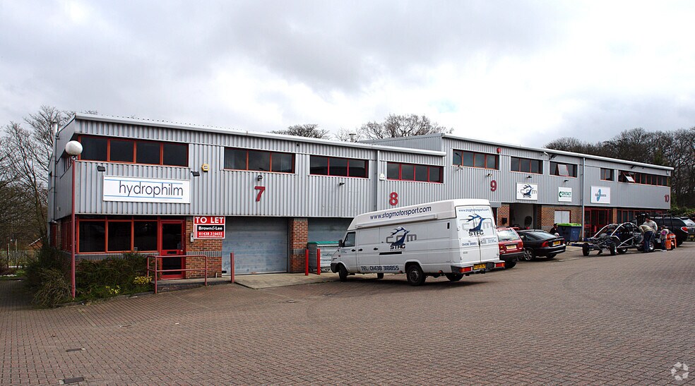 7-10 Wedgwood Ct, Stevenage à louer - Photo de l’immeuble – Image 3 sur 4
