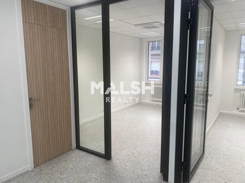 Bureau dans Lyon à louer - Photo de l’immeuble – Image 3 sur 10