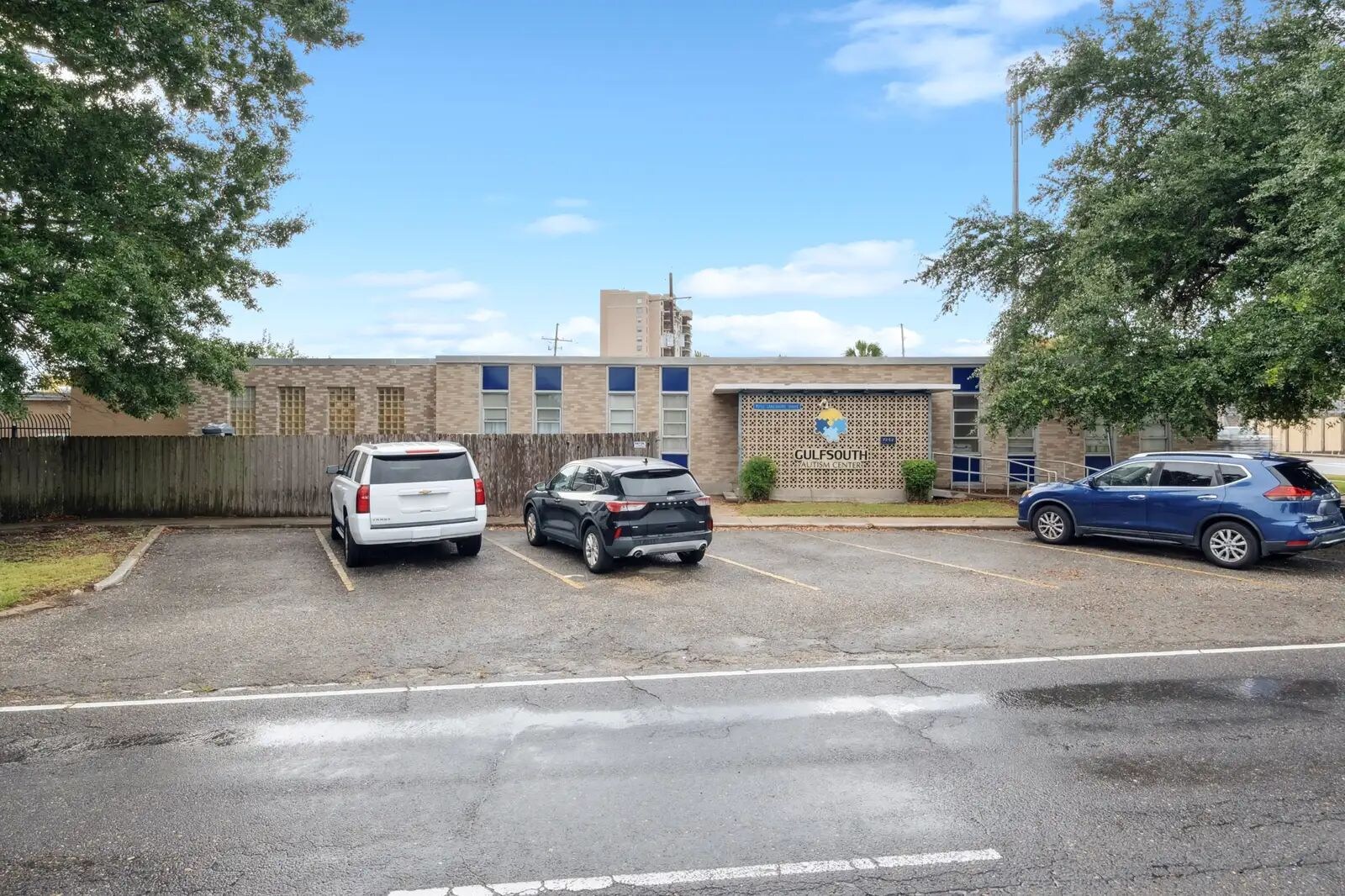 7252 Lakeshore Dr, New Orleans, LA à louer Photo de l’immeuble– Image 1 sur 4