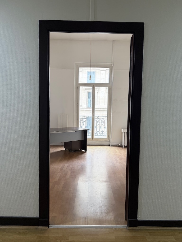 Rue Etienne Marcel, Paris à louer Photo principale– Image 1 sur 4