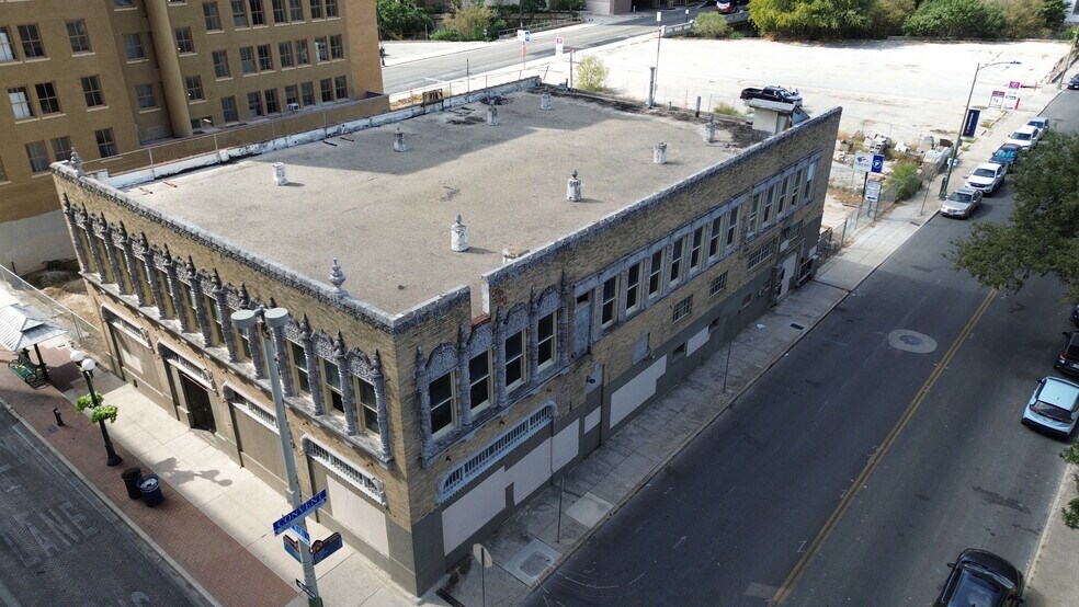 The Flats and Voss Buildings portefeuille de 2 biens à vendre sur LoopNet.fr - Photo de l’immeuble – Image 3 sur 13