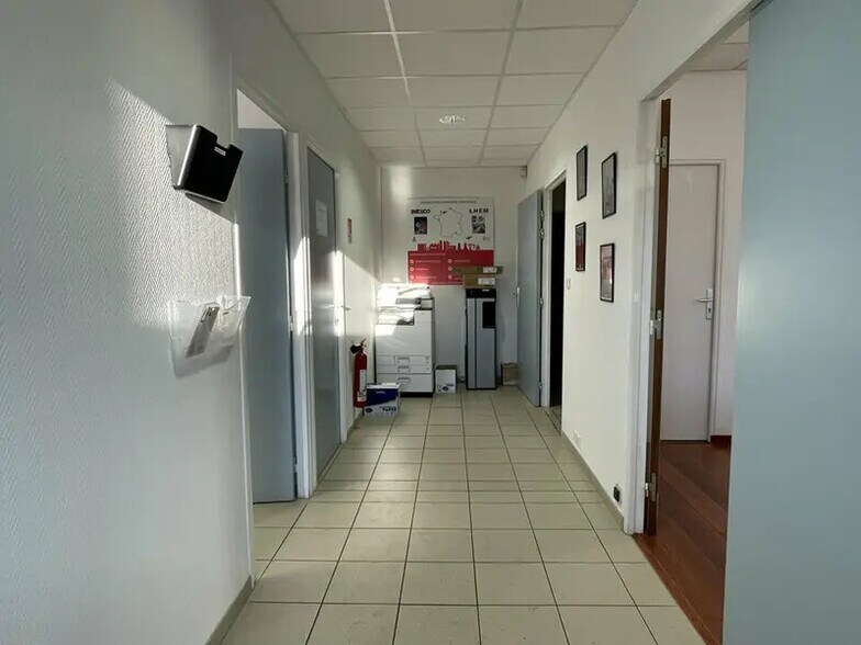Bureau dans GONFREVILLE-L'ORCHER à louer - Photo intérieure – Image 2 sur 10