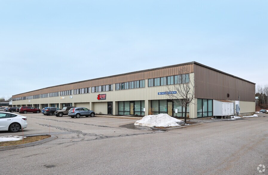 210 West Rd, Portsmouth, NH à louer - Photo principale – Image 1 sur 4
