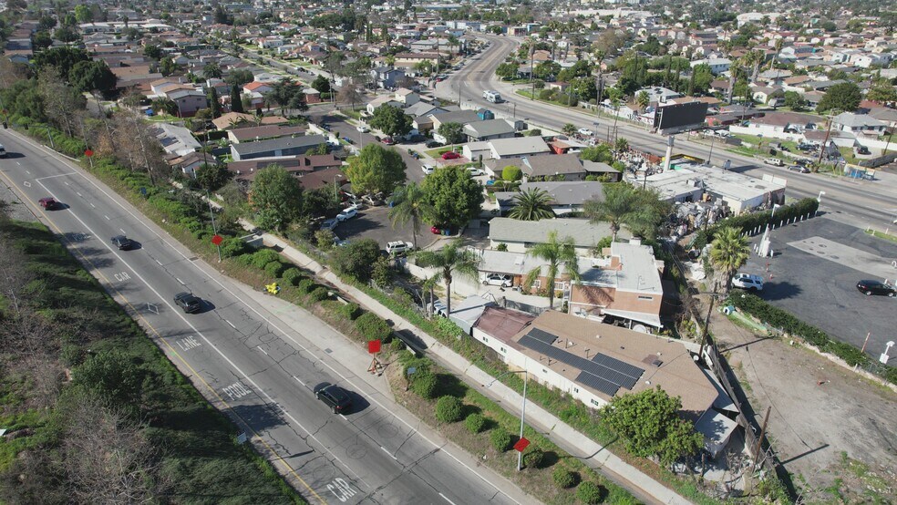1132 E Imperial Hwy, Los Angeles, CA à vendre - Vidéo sur l’annonce professionnelle – Image 2 sur 10