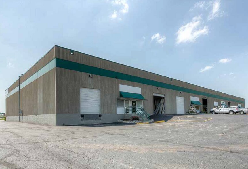 200-230 NW Business Park Ln, Riverside, MO à louer - Photo principale – Image 1 sur 9