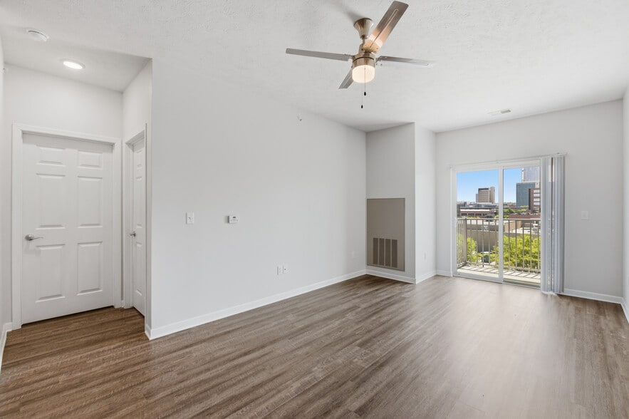 1015 N 16th St, Omaha, NE à vendre - Photo intérieure – Image 2 sur 54