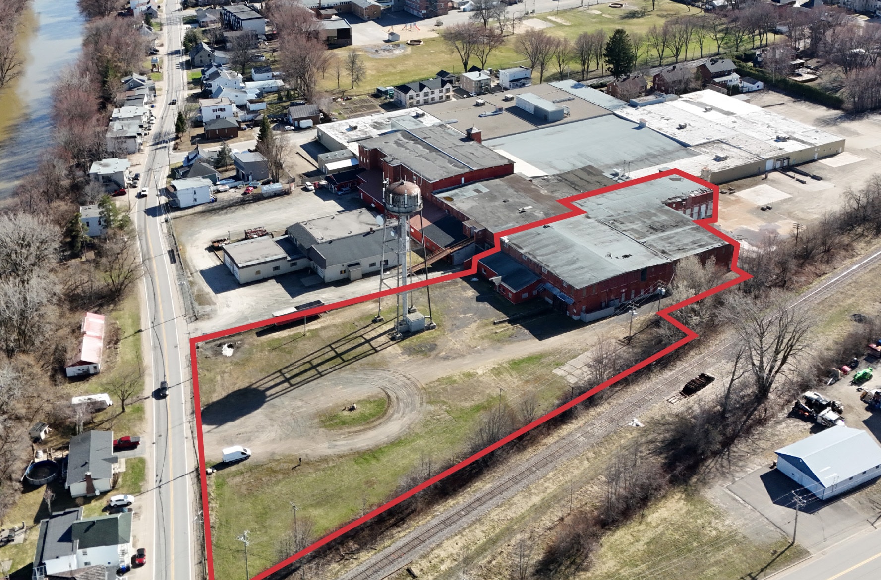 293 Rue Notre-Dame N, Louiseville, QC à louer Photo principale– Image 1 sur 5