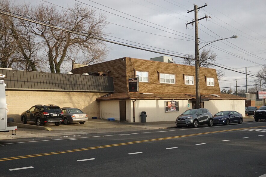 4624 Rhawn St, Philadelphia, PA à vendre - Photo de l’immeuble – Image 2 sur 23