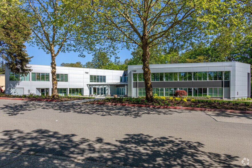 733 7th Ave, Kirkland, WA à vendre - Photo de l’immeuble – Image 1 sur 5