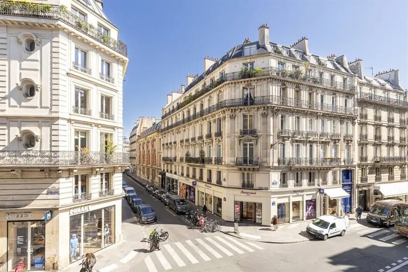 Local commercial dans Paris à louer - Photo de l’immeuble – Image 1 sur 4