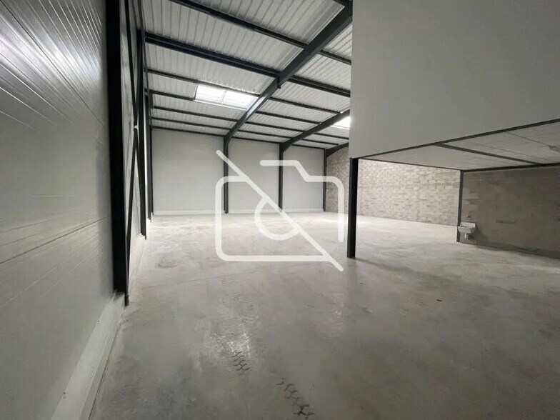 Industriel/Logistique dans Bondoufle à louer - Photo intérieure – Image 1 sur 4