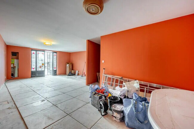 Plus de détails pour Local commercial à vendre
