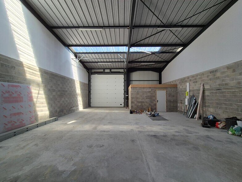 Industriel/Logistique dans Cléguer à vendre - Photo intérieure – Image 3 sur 5