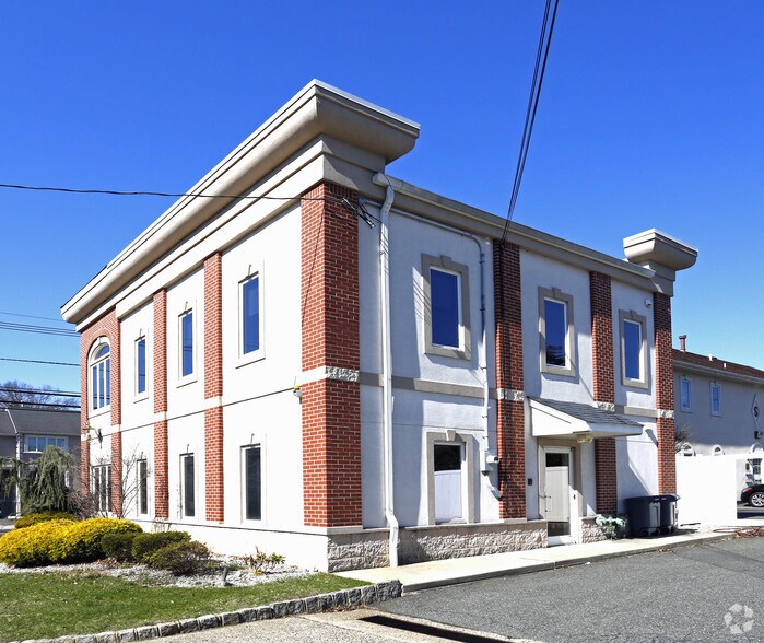 124 Westfield Ave, Clark, NJ à vendre - Photo de l’immeuble – Image 2 sur 5