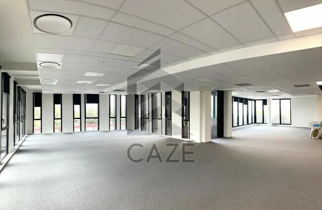 Plus de détails pour Bureau à louer